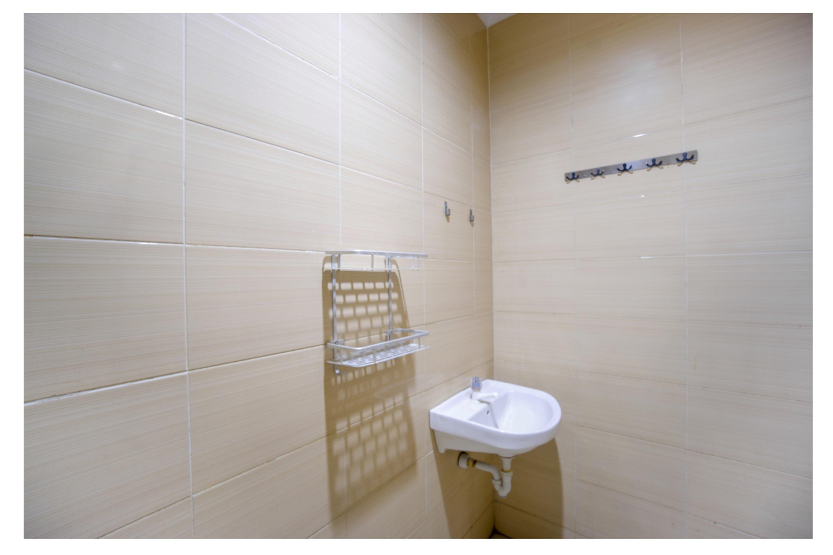 Oyo 3754 Prosperity Mansion Hotel Jakarta Exterior photo